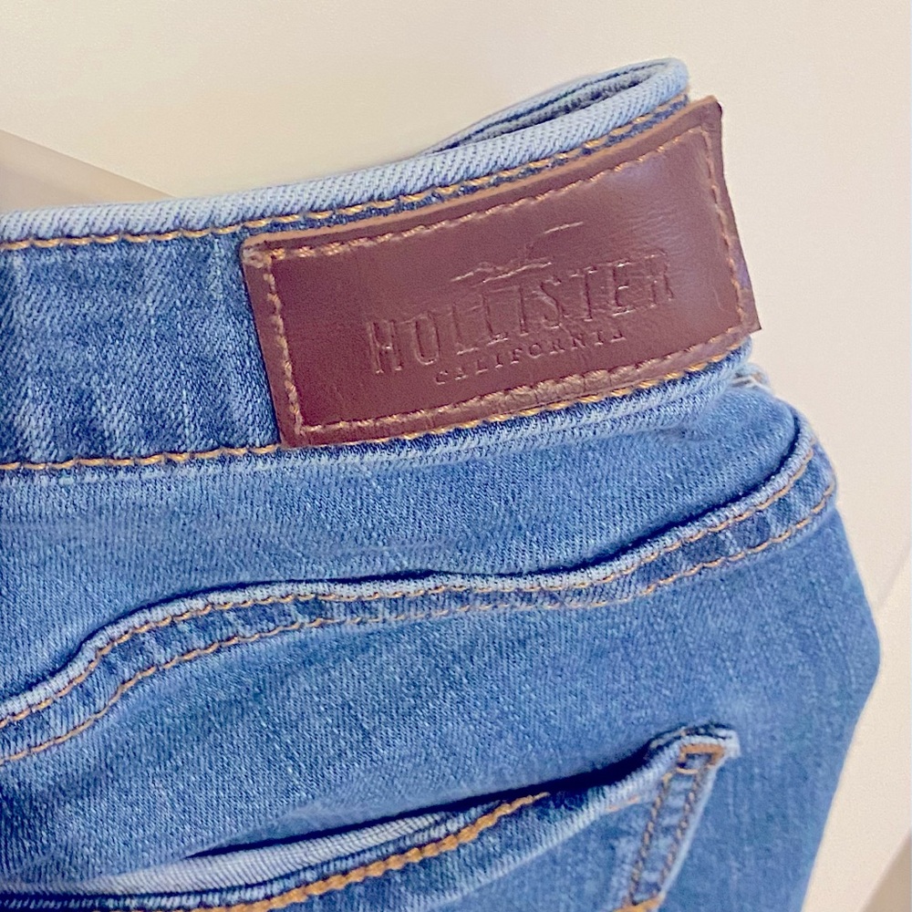 Hollister Curvy High Rise super skinny - Picture 3 of 4